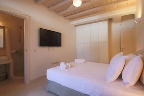 Bluewave Villa