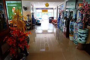 Thairungruang Backpackers Suratthani