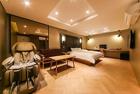 Cherish Hotel