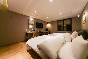 Cherish Hotel