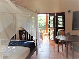 Two Bays Beach Villa Apartment and Studios