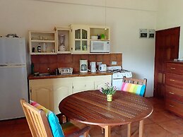 Two Bays Beach Villa Apartment and Studios