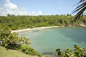 Two Bays Beach Villa Apartment and Studios