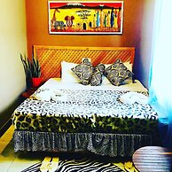 Savannah House - Hostel