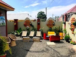 Savannah House - Hostel