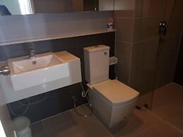 Acqua Condominium