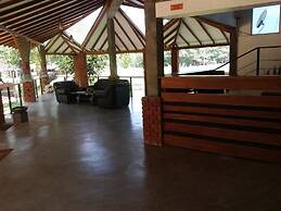 Hotel Araliya