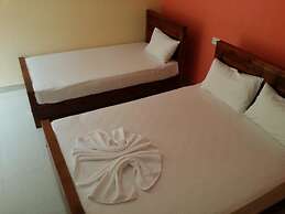 Hotel Araliya