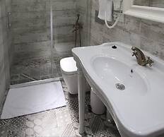 Alya Mou Butik Otel