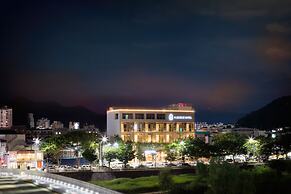 N Bridge Hotel