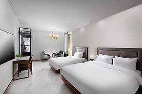 N Bridge Hotel