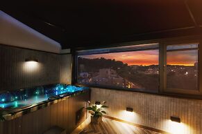 N Bridge Hotel