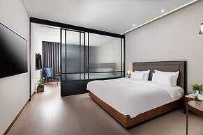 N Bridge Hotel