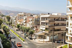 Ranias luxurious Apartment with sea view!