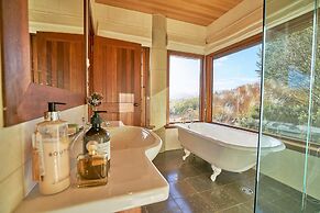 Cabot Lodge
