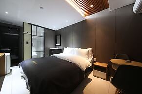 Hotel K