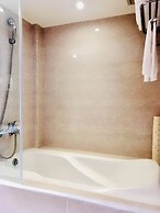 Daxin Hotel