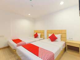 Super OYO 530 Dd Hotel