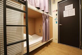 Loosha Hostel