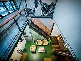 Zeds Hostel Bangkok