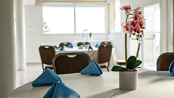 Acco Beach Hotel
