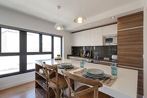 Chezmoihomes Plaza Nueva Penthouse