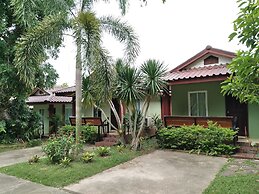 Phetsangsom Resort