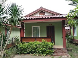 Phetsangsom Resort