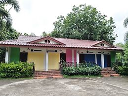Phetsangsom Resort