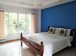 Phetsangsom Resort