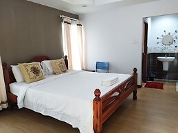 Phetsangsom Resort