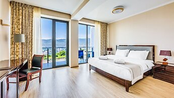 Lisi Hills Hotel