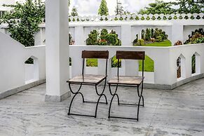 Narayan Niwas Resort
