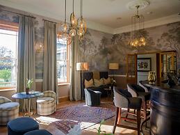 Hartford House