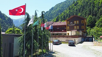 Flora Uzungol Resort Hotel