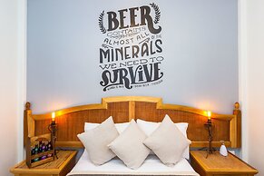 Mala Vecindad Beer Hotel