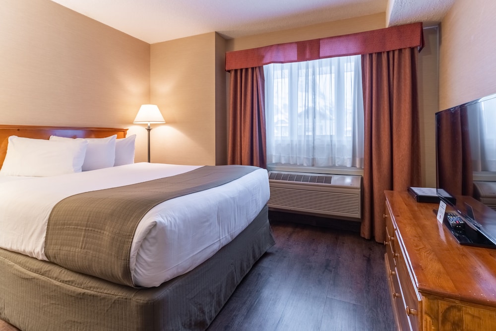Canmore Inn & Suites