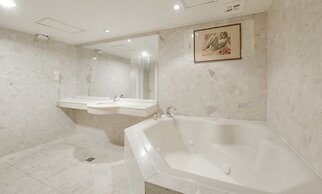Forbes Hotel