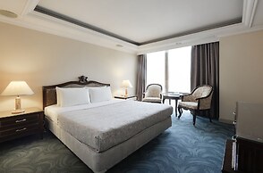 Forbes Hotel