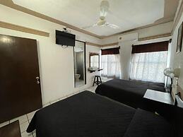 Hotel Moreno