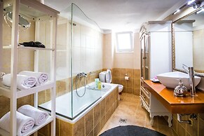 Luxury Suites