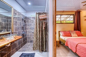 Yucca Beachfront Hotel