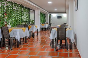 Hotel Avenida 3 Real