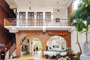 Central Beach Inn
