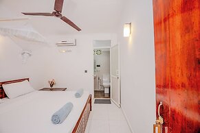 Central Beach Inn