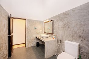Central Beach Inn
