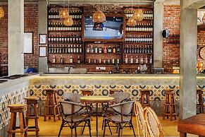 Central Beach Inn