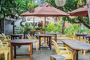 Central Beach Inn