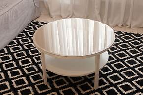 The Marble Suites, PLAKA