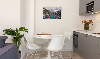 The Marble Suites, PLAKA